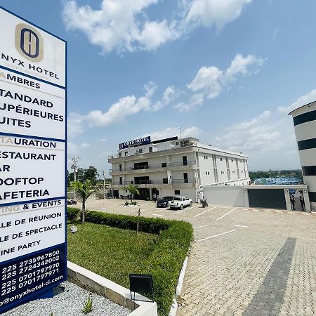 Onyx Hotel Yamoussoukro Esterno foto