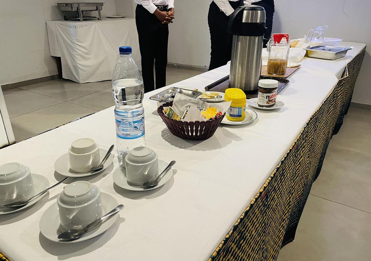 Onyx Hotel Yamoussoukro Esterno foto