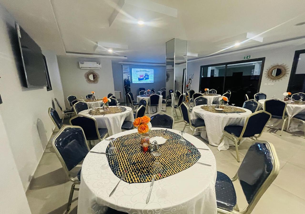 Onyx Hotel Yamoussoukro Esterno foto