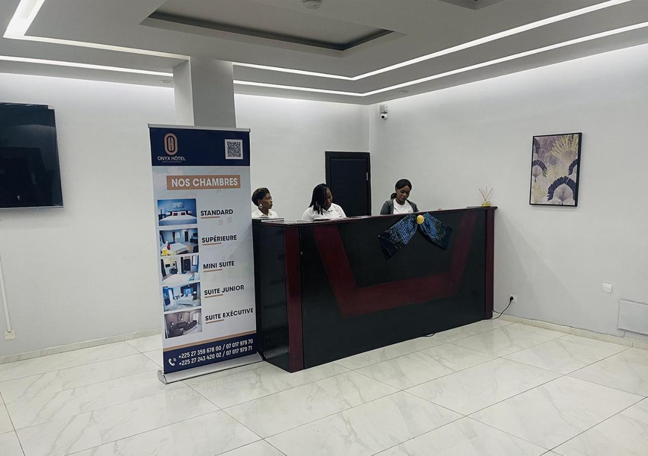 Onyx Hotel Yamoussoukro Esterno foto