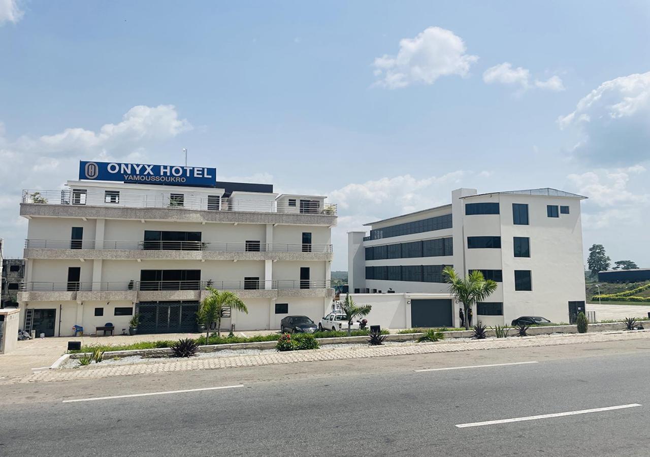 Onyx Hotel Yamoussoukro Esterno foto