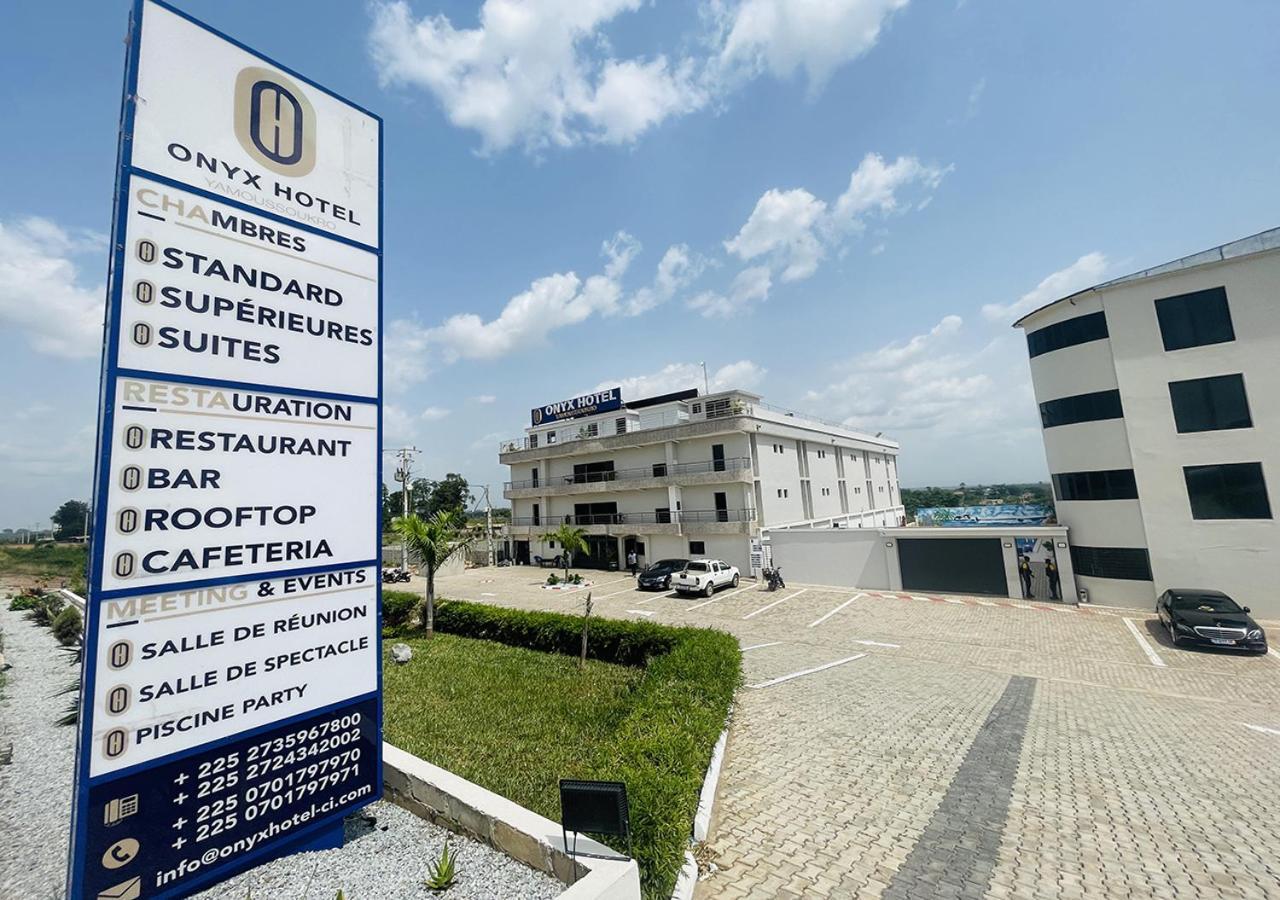 Onyx Hotel Yamoussoukro Esterno foto